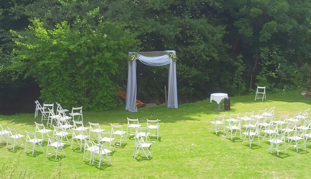 Farář na svatbu na&nbsp;Moravě